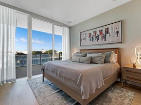 800 S Pointe Dr 801, Miami Beach FL 33139