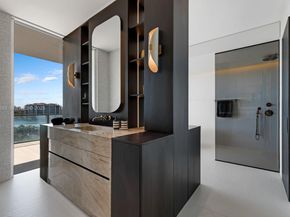 800 S Pointe Dr 801, Miami Beach FL 33139