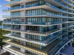 800 S Pointe Dr 801, Miami Beach FL 33139