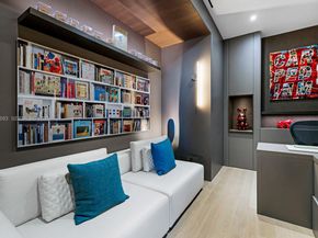 800 S Pointe Dr 801, Miami Beach FL 33139