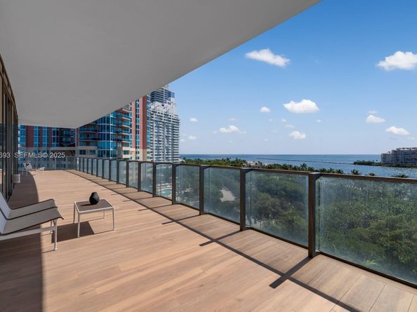 800 S Pointe Dr 801, Miami Beach FL 33139