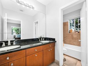 9340 SW 174th St, Palmetto Bay FL 33157