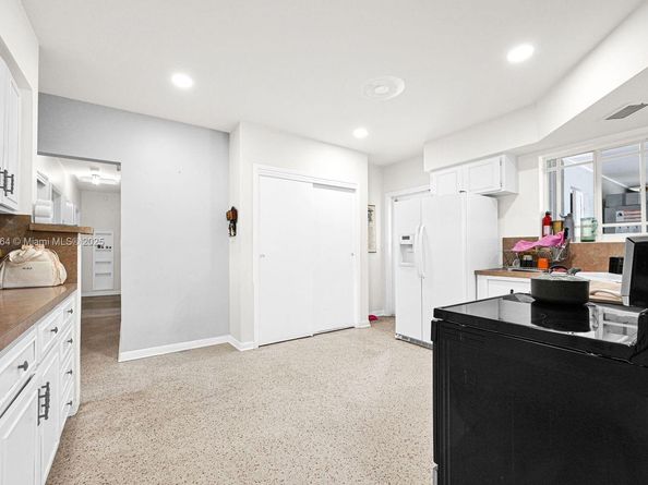9340 SW 174th St, Palmetto Bay FL 33157