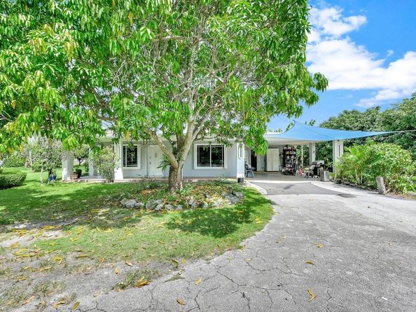 9340 SW 174th St, Palmetto Bay FL 33157
