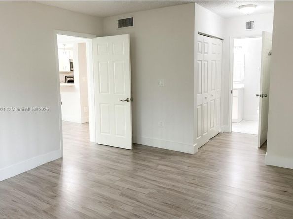 13250 SW 88th Ter 407, Miami FL 33186