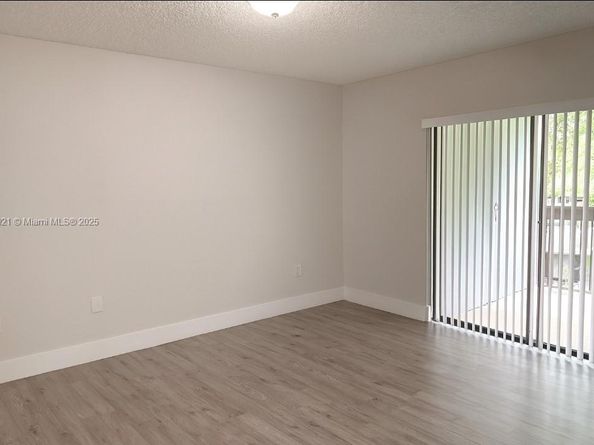 13250 SW 88th Ter 407, Miami FL 33186