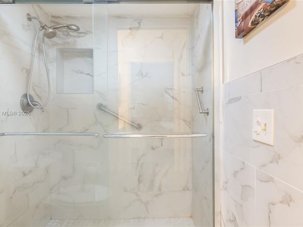 7582 NW 86th Ter 103, Tamarac FL 33321