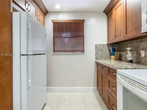 7582 NW 86th Ter 103, Tamarac FL 33321