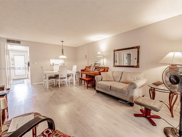 2601 NW 48th Ter 145, Lauderdale Lakes FL 33313