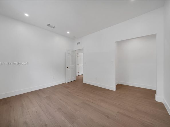 1370 SW 5th St, Miami FL 33135