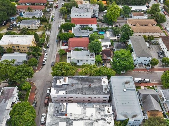 1370 SW 5th St, Miami FL 33135