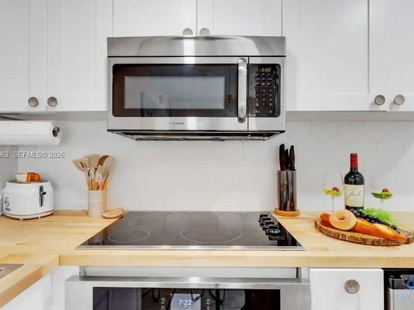 7326 Collins Ave 201, Miami Beach FL 33141