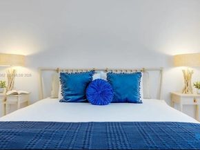 7326 Collins Ave 201, Miami Beach FL 33141