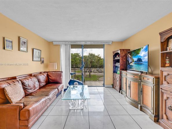 5570 NW 44th St 215A, Lauderhill FL 33319