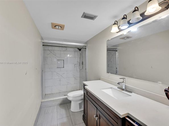 5570 NW 44th St 215A, Lauderhill FL 33319
