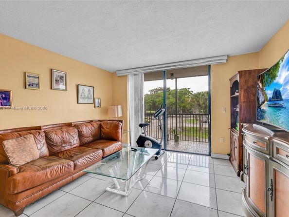5570 NW 44th St 215A, Lauderhill FL 33319