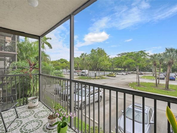 5570 NW 44th St 215A, Lauderhill FL 33319