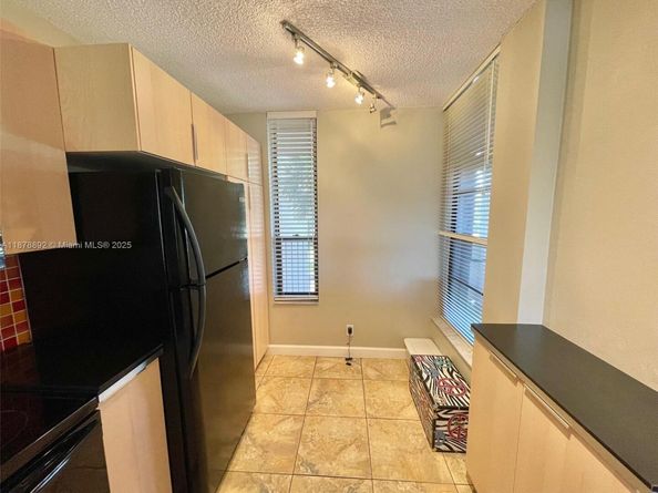 5831 Coral Lake Dr 307, Margate FL 33063