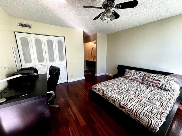 5831 Coral Lake Dr 307, Margate FL 33063