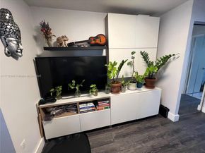 221 Meridian Ave 206, Miami Beach FL 33139