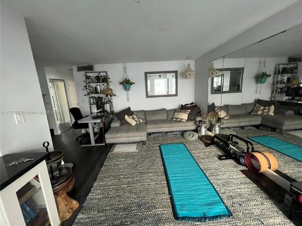 221 Meridian Ave 206, Miami Beach FL 33139