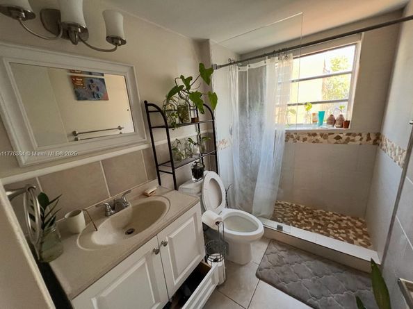 221 Meridian Ave 206, Miami Beach FL 33139