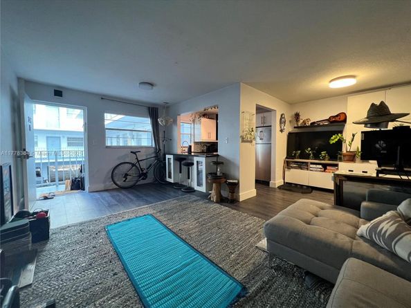 221 Meridian Ave 206, Miami Beach FL 33139