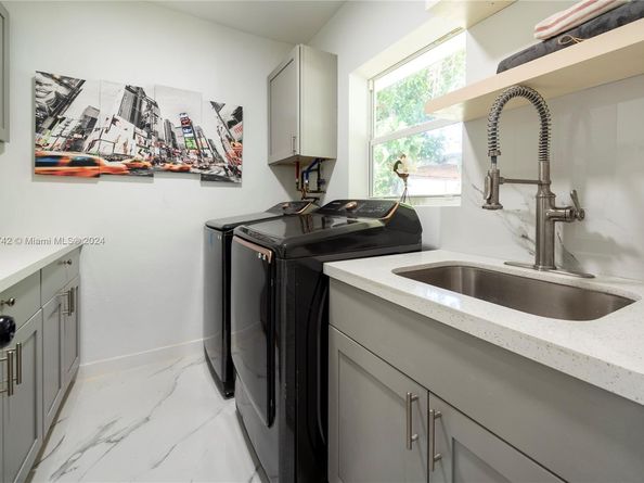 2308 SE 18 St, Fort Lauderdale FL 33316