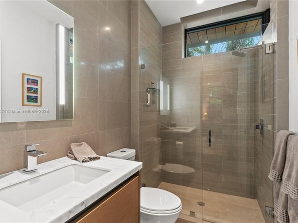 2803 Crystal Ct, Coconut Grove FL 33133