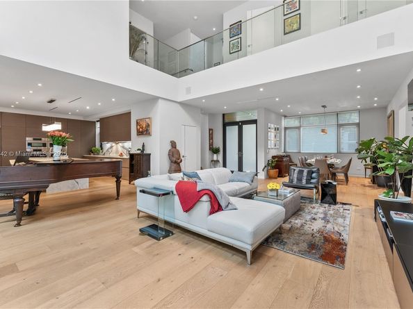 2803 Crystal Ct, Coconut Grove FL 33133