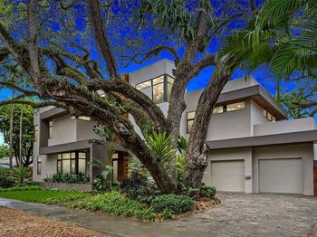 2803 Crystal Ct