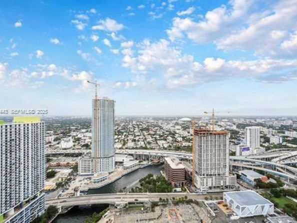 92 SW 3rd St 5108, Miami FL 33130