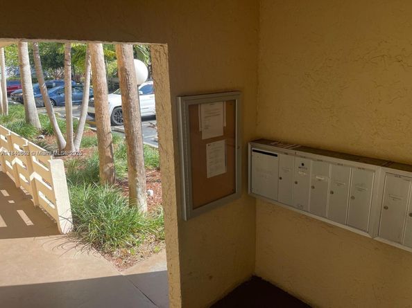 3276 NW 102nd Ter 201E, Coral Springs FL 33065
