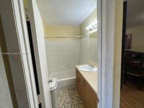 3276 NW 102nd Ter 201E, Coral Springs FL 33065