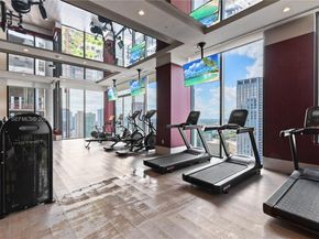 11 NE 6 St 910, Miami FL 33132