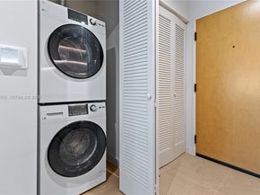 11 NE 6 St 910, Miami FL 33132