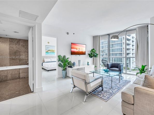 485 Brickell Ave 1711, Miami FL 33131