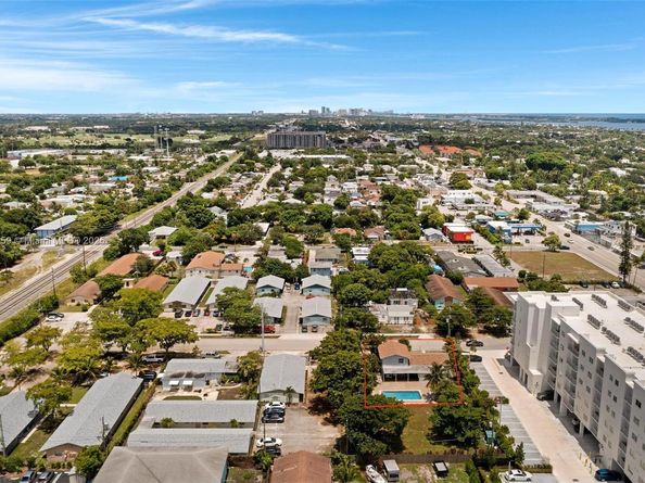 1123 N 18th Ave N, Lake Worth FL 33460