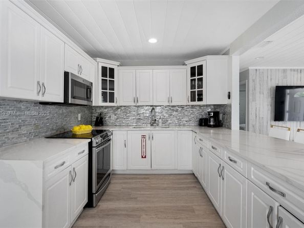 1123 N 18th Ave N, Lake Worth FL 33460