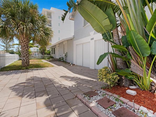 1123 N 18th Ave N, Lake Worth FL 33460