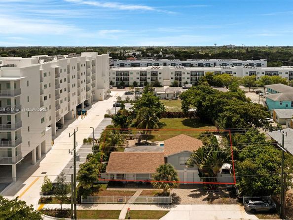1123 N 18th Ave N, Lake Worth FL 33460