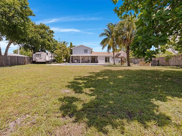 1123 N 18th Ave N, Lake Worth FL 33460