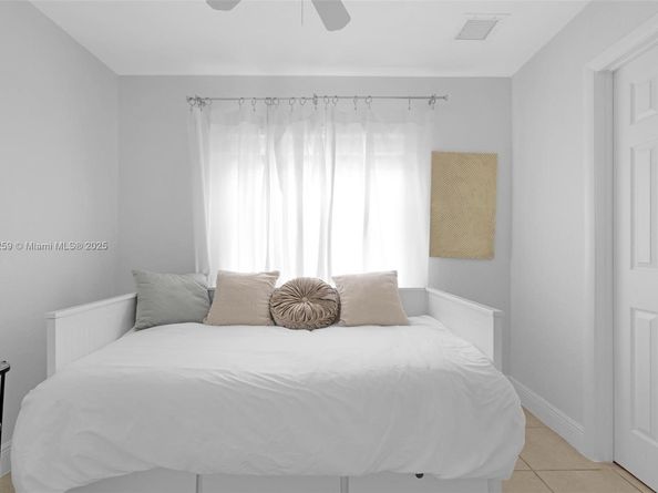 1123 N 18th Ave N, Lake Worth FL 33460
