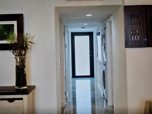 5845 Collins Ave 201, Miami Beach FL 33140