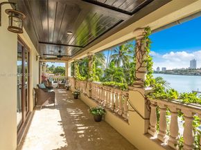 1398 Bay Dr, Miami Beach FL 33141