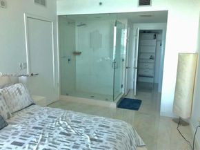 460 NE 28th St 1907, Miami FL 33137