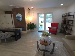 5041 SW 11th St, Plantation FL 33317