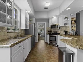2862 Irma Lake Dr, West Palm Beach FL 33411