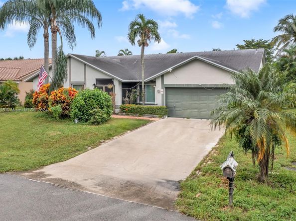5141 NW 47th Ave, Coconut Creek FL 33073