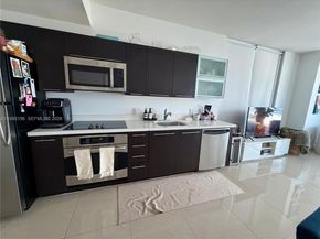 90 SW 3rd Street 2112, Miami FL 33130
